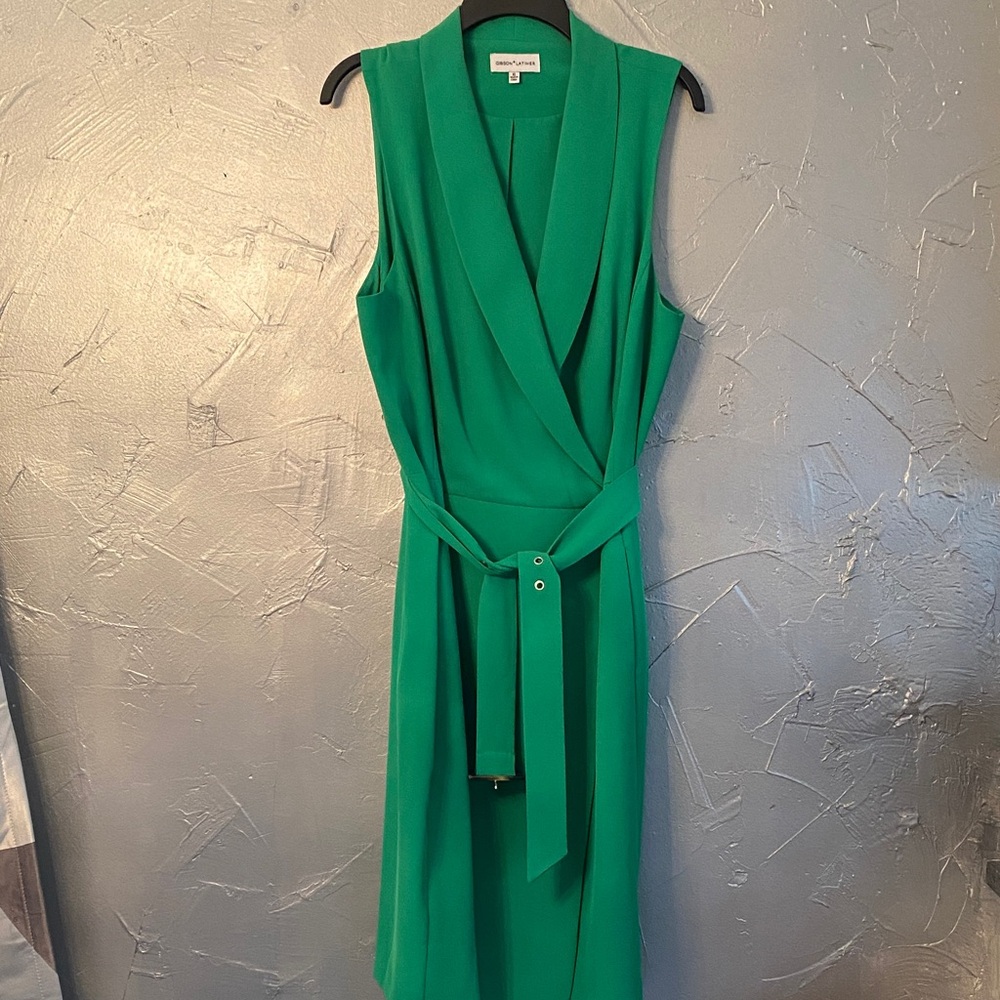 Gibson Latimer Vibrant Green Midi Wrap Dress
